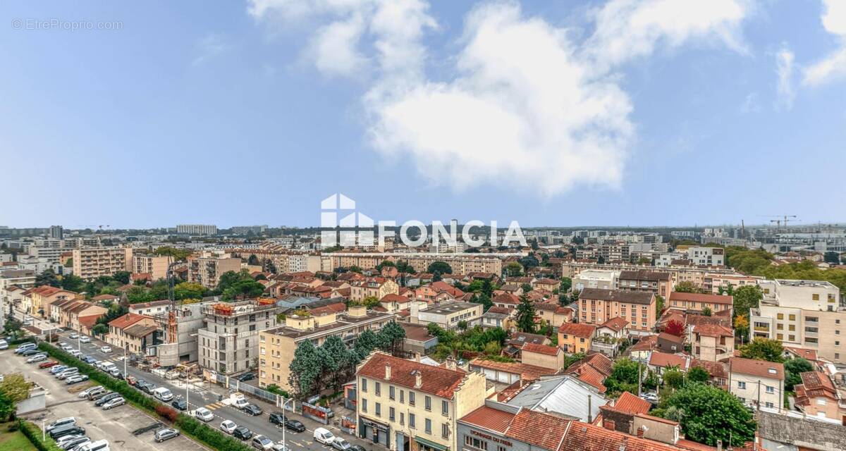 Appartement à LYON-8E