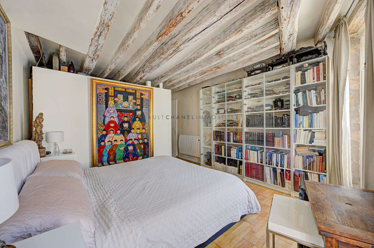 Appartement à PARIS-3E