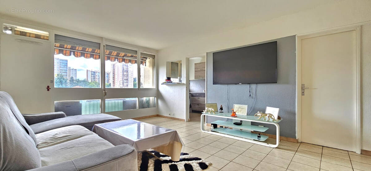 Appartement à BRON