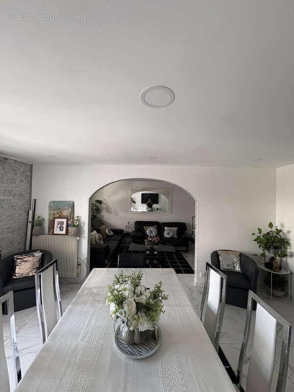 Appartement 4 pièces NEUILLY SUR MARNE - photo 2