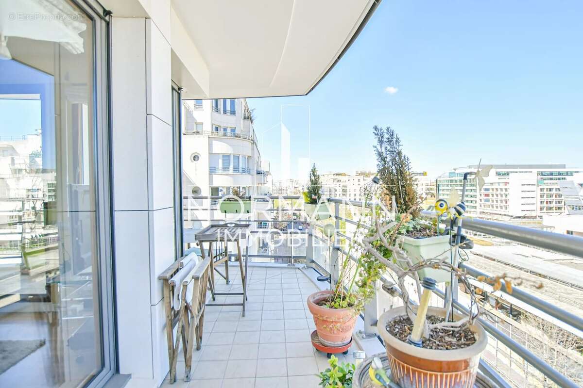 Appartement à LEVALLOIS-PERRET