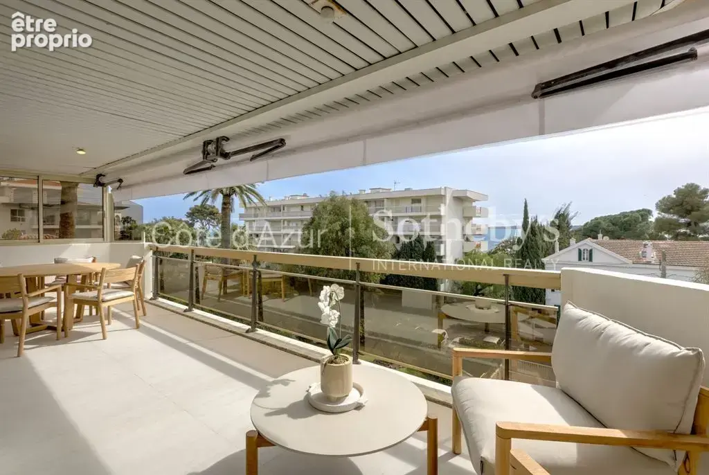 Appartement 4 pièces rénové avec vue mer et terrasse – Palm Beach Cannes - photo 2