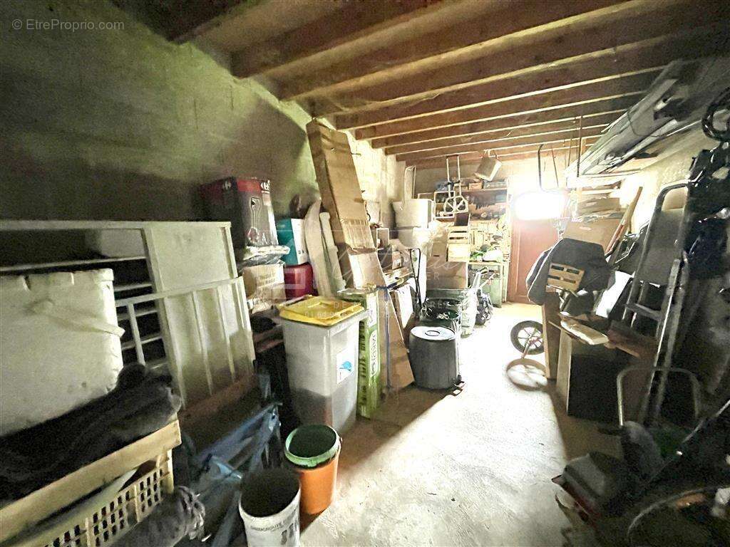 Maison à LA CHAPELLE-LA-REINE