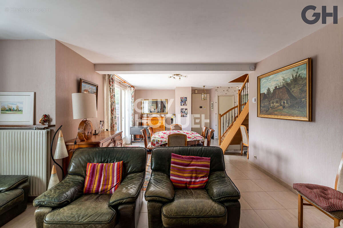 Charmante maison familiale de 6 pieces  (142.44 m²)  à soisy-sur-seine - photo 9