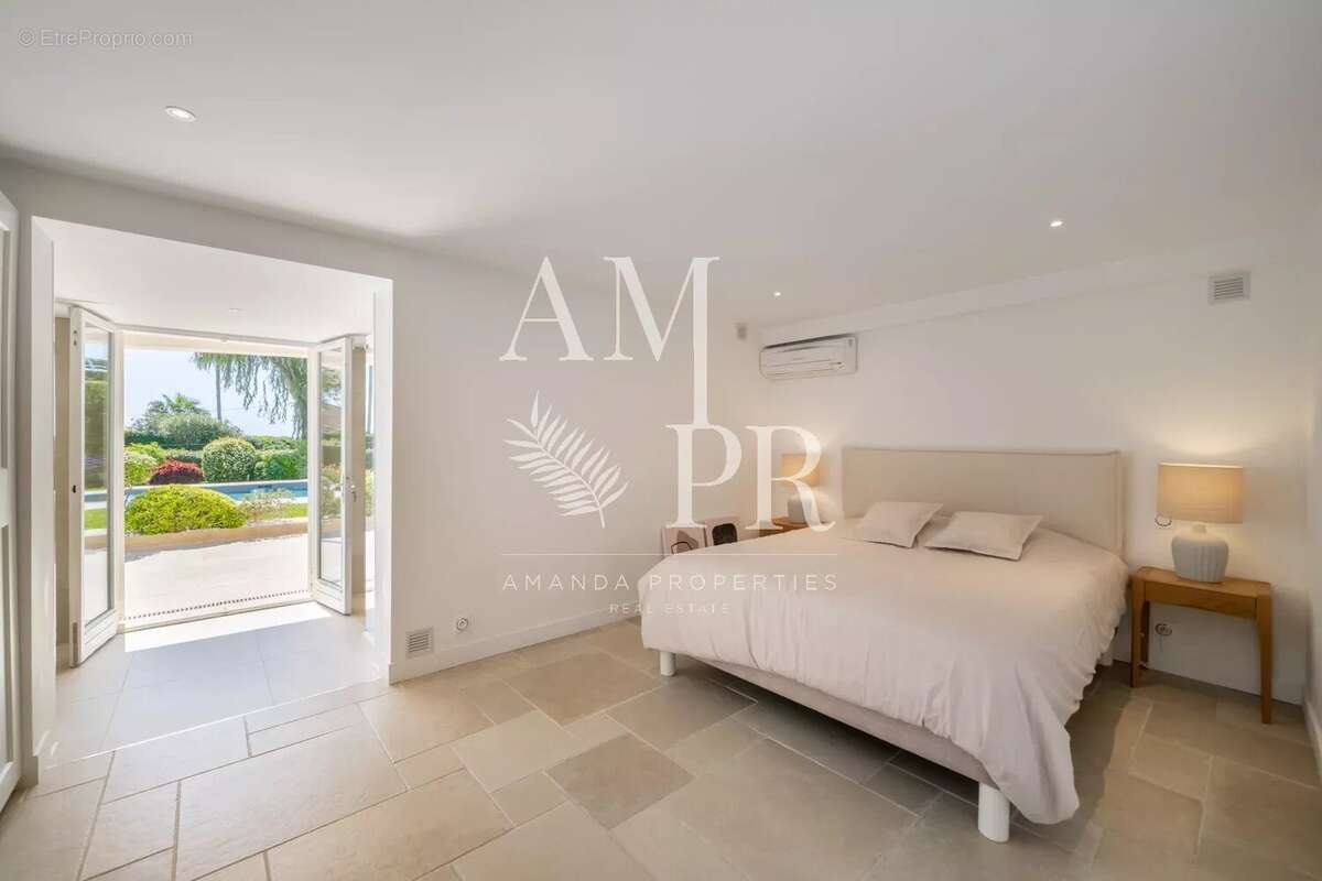 Cannes Californie – Élégance Contemporaine et Vue Mer d’Exception dans un Domaine Privé - photo 21