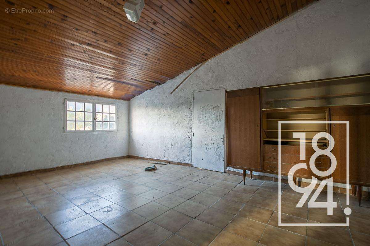 Maison à ROQUEVAIRE