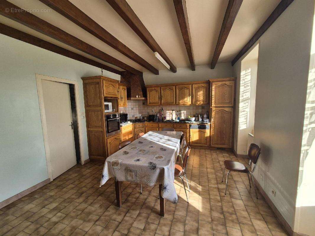 Maison à SAINT-PIERRE-DE-L'ILE