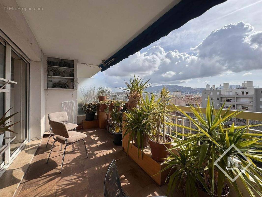 Appartement à MARSEILLE-5E