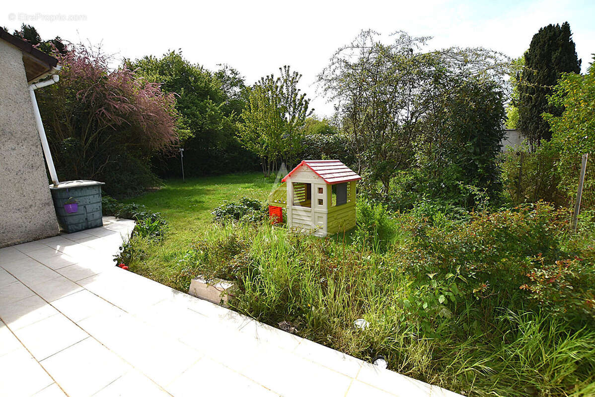 Maison à COMBS-LA-VILLE