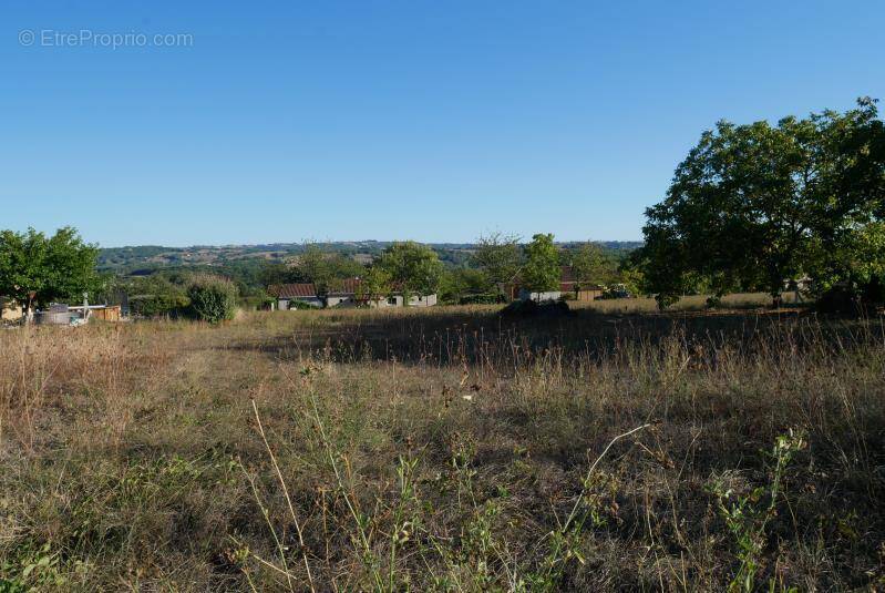 Terrain à FIGEAC