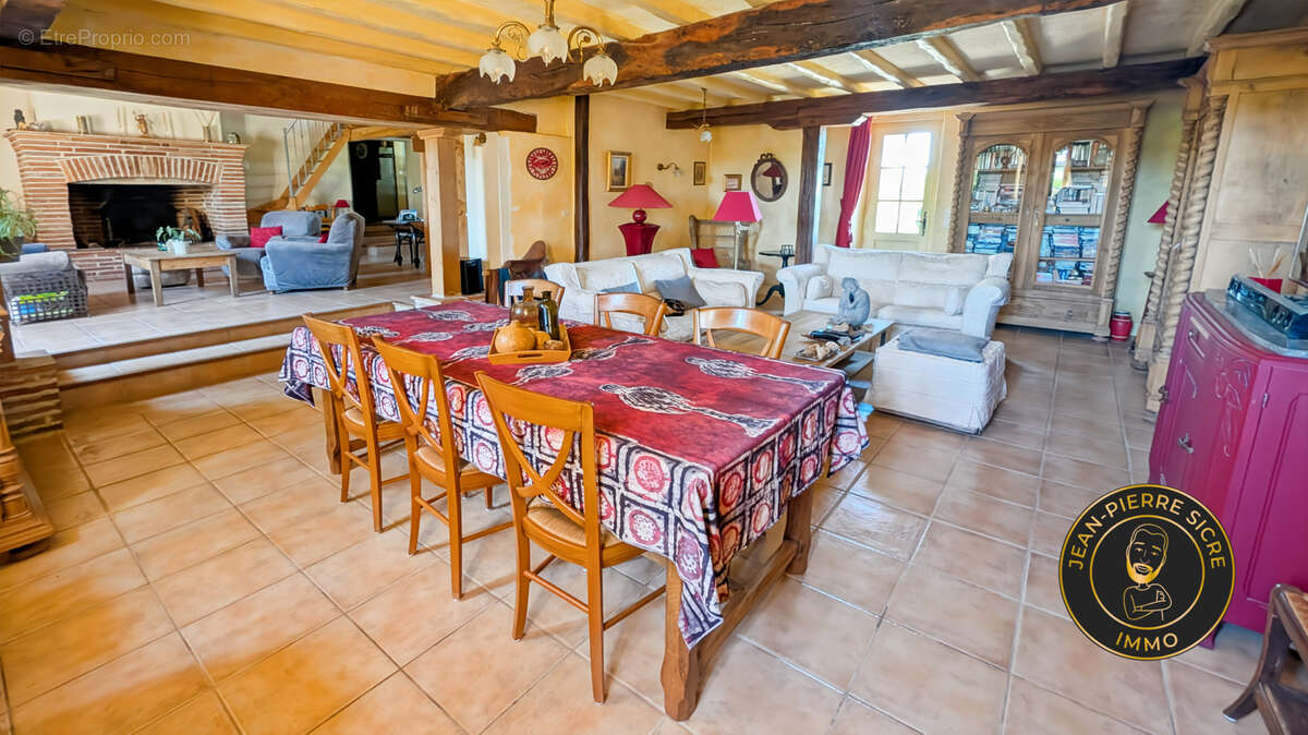 Maison à LACAUGNE