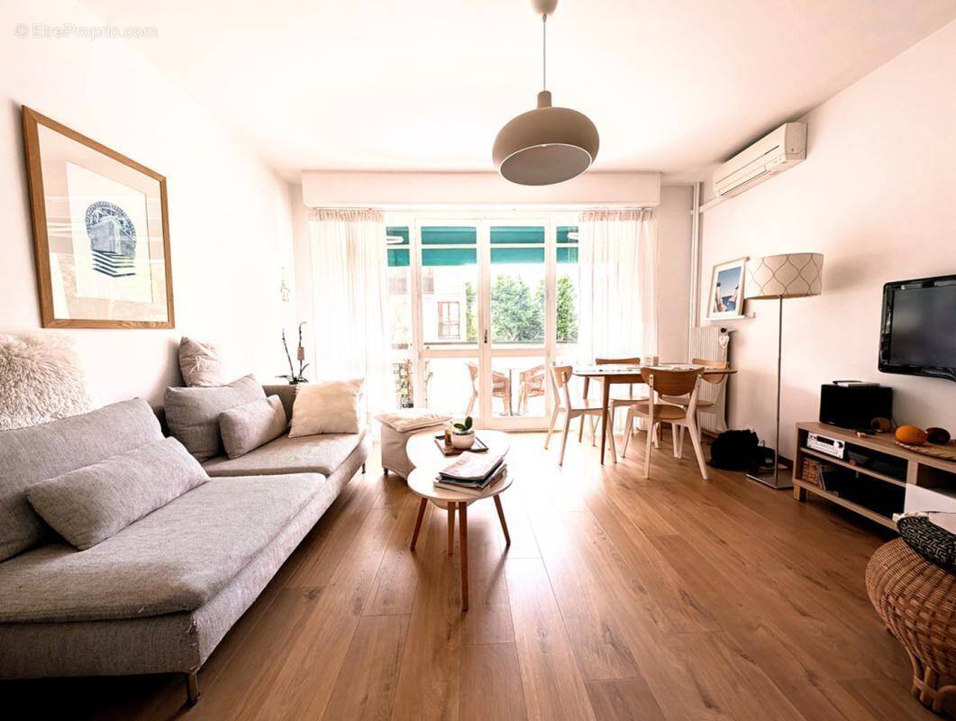 Appartement à MARSEILLE-8E