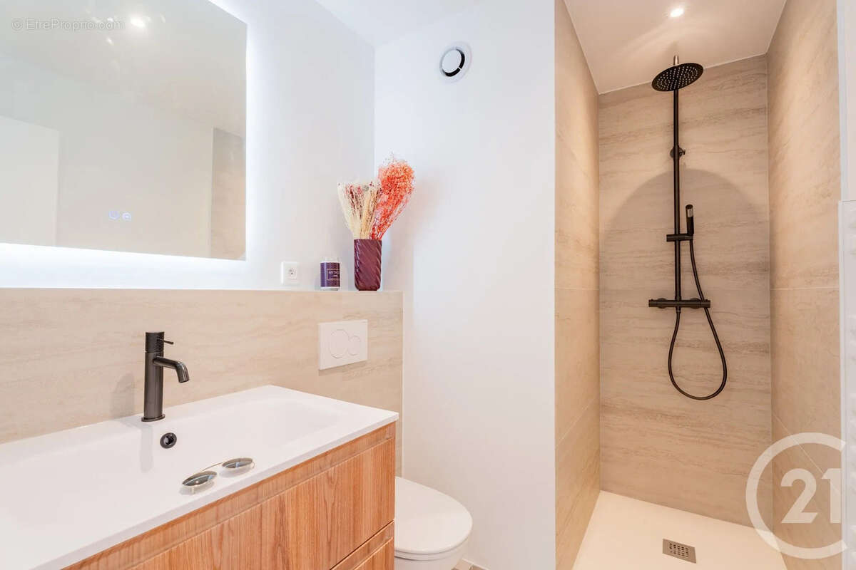 Appartement 77 m² à Nice  - photo 9