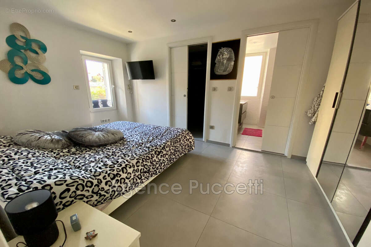 Appartement à GATTIERES