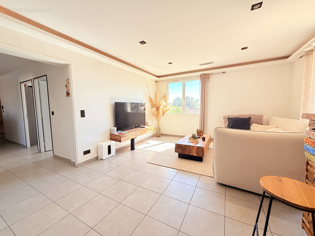 Appartement à LA VALETTE-DU-VAR