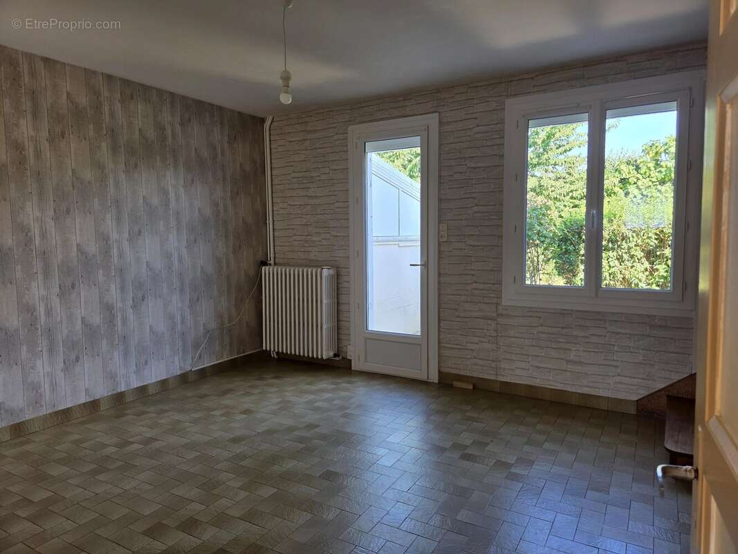 Maison avec jardin et garage quartier tranquille secteur Heuzé - St Georges - photo 4