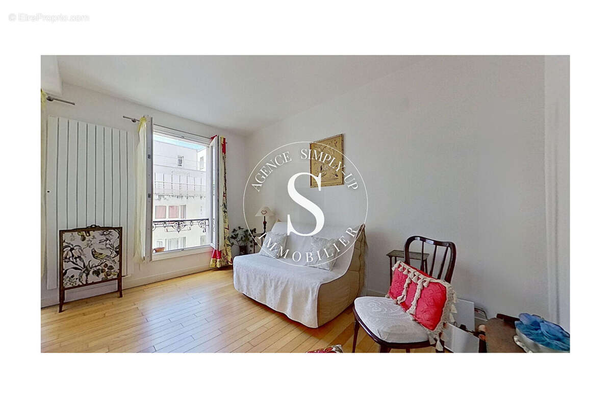 Appartement à PARIS-15E