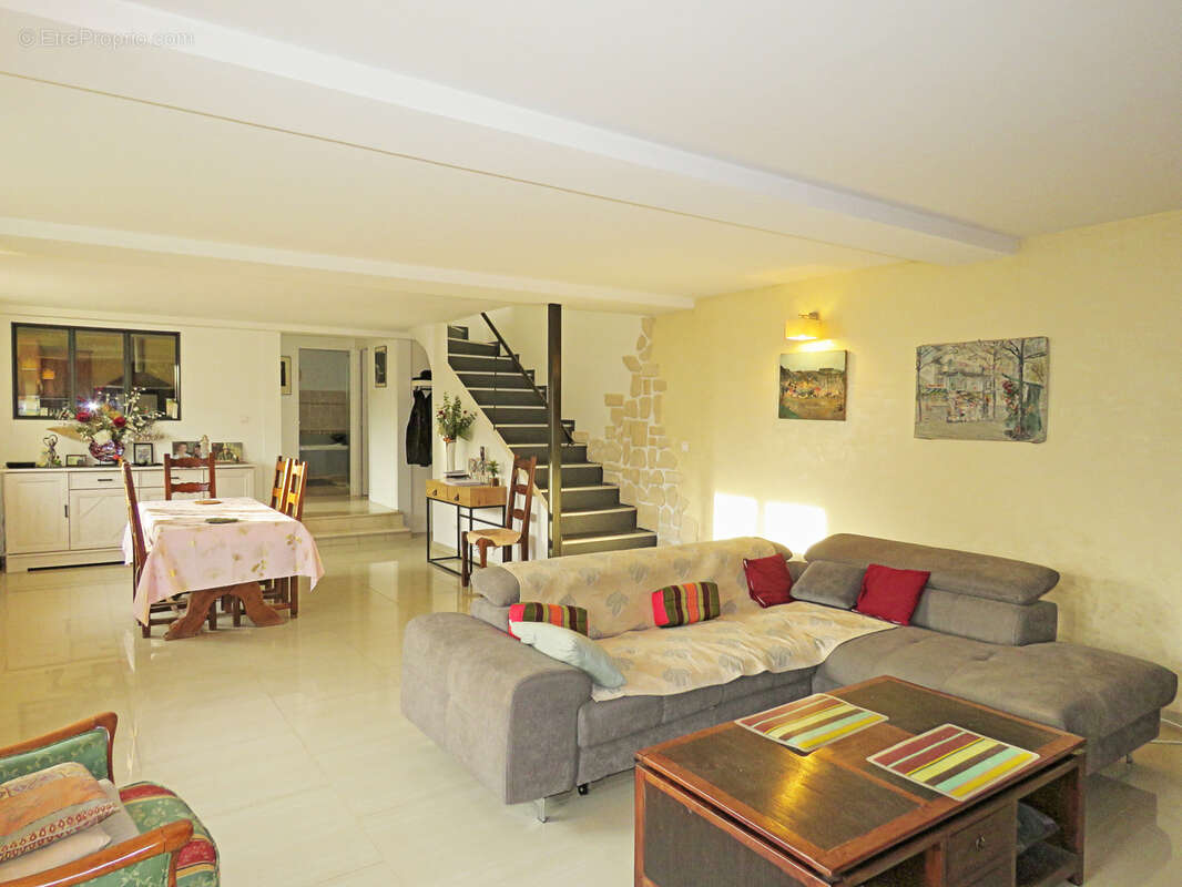 Maison à PERS-EN-GATINAIS