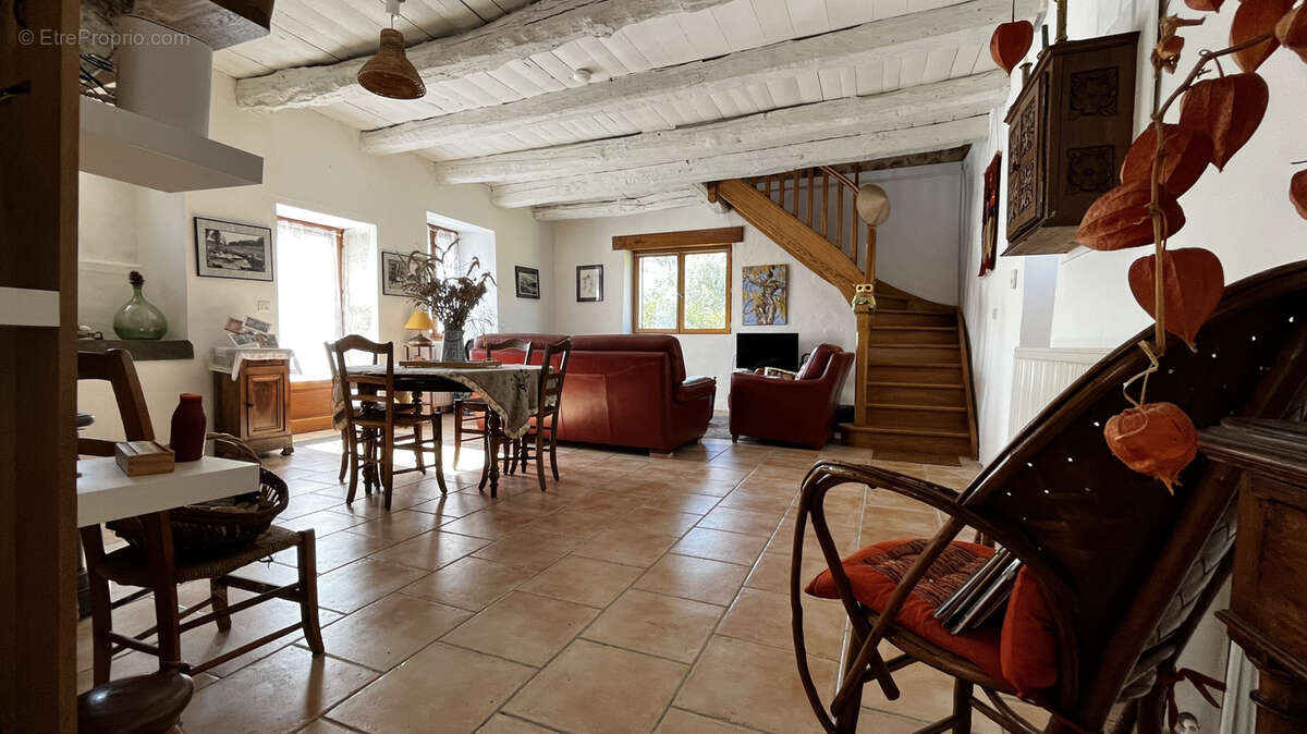 Charmante maison en pierres au cœur de la campagne - photo 11