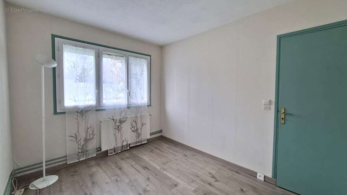 Maison à SAINT-GERMAIN-LES-ARPAJON