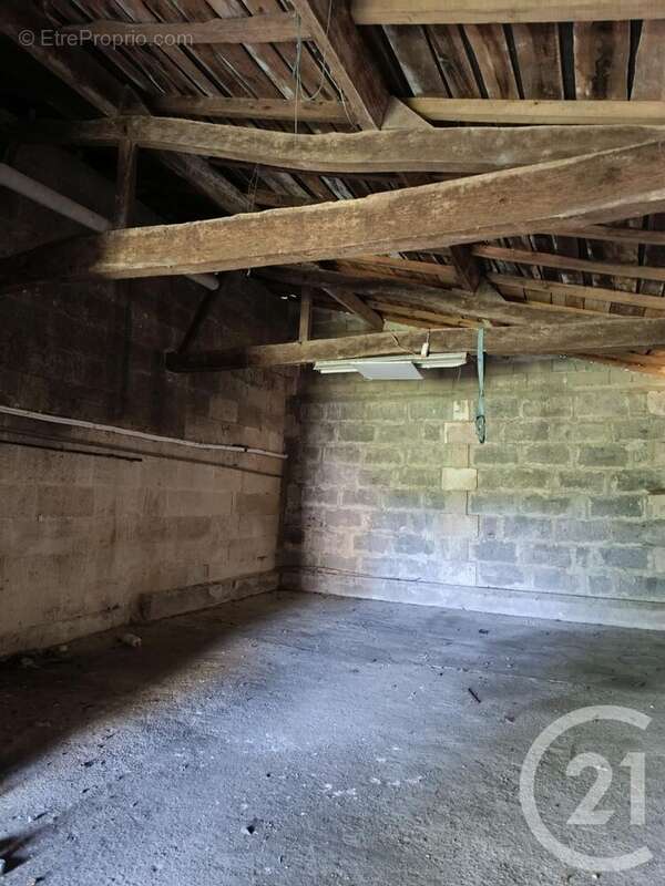 Maison 135 m² à Saint-Christophe-De-Double  - photo 8