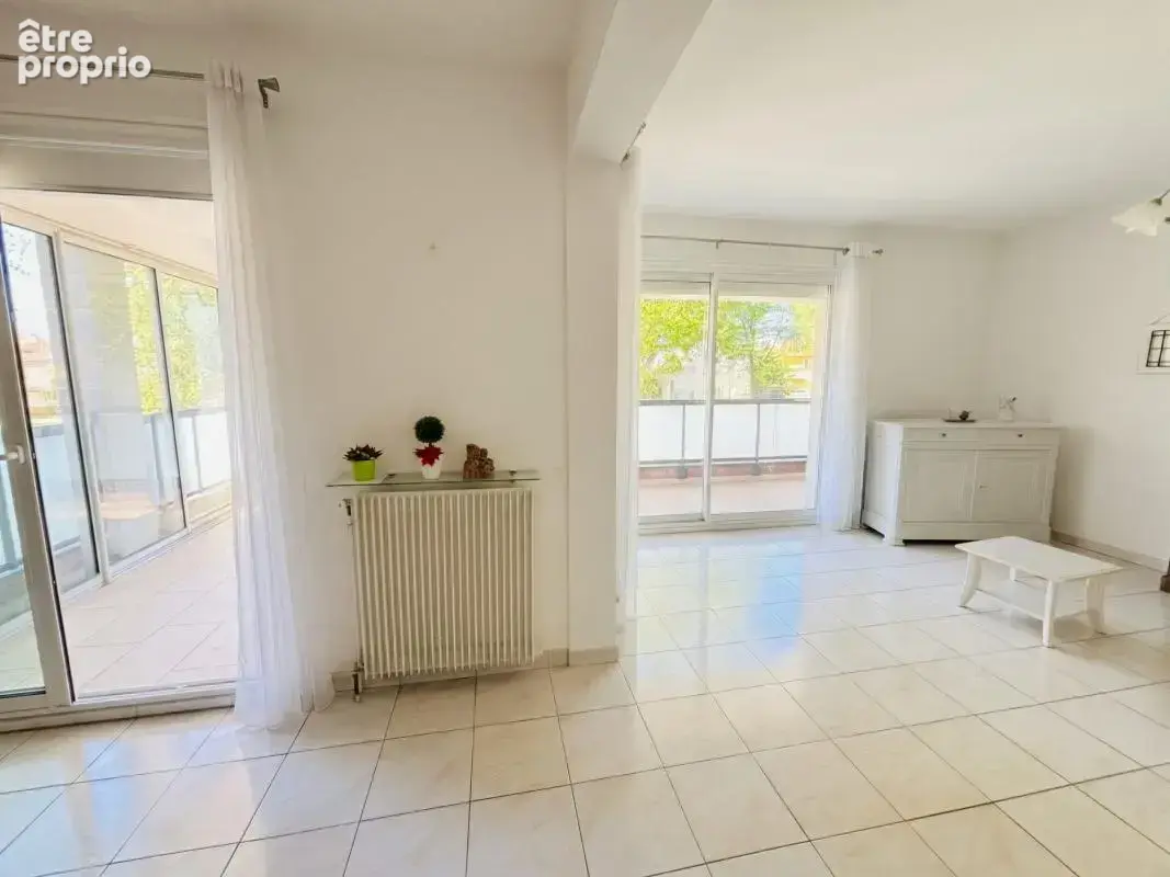Bel appartement t 4 terrasse et garage - photo 4
