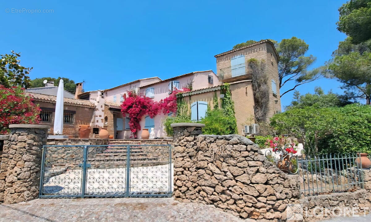 Maison à SAINT-RAPHAEL