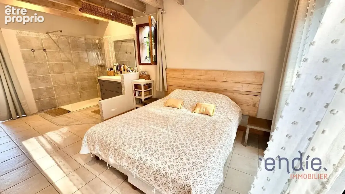 A Lorgues, charmante bastide de 158m2, 4 chambres, studio et piscine - photo 17