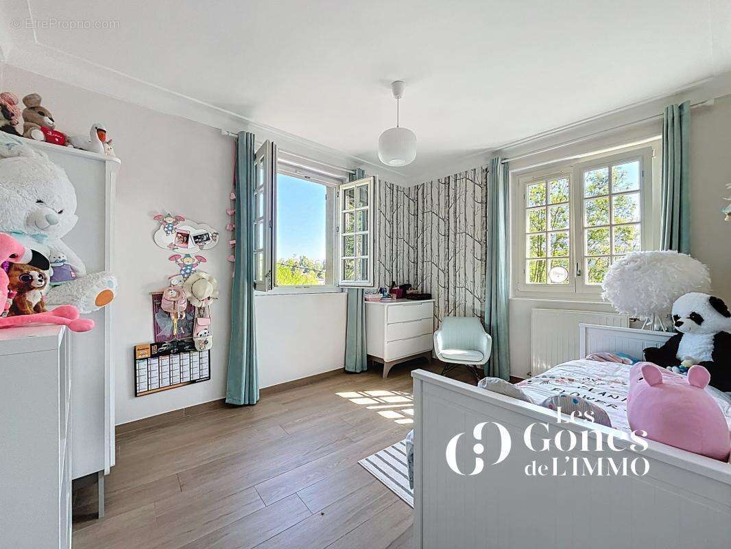 Maison pleine de charme   170m2   4 chambres   Beau jardin a - photo 10