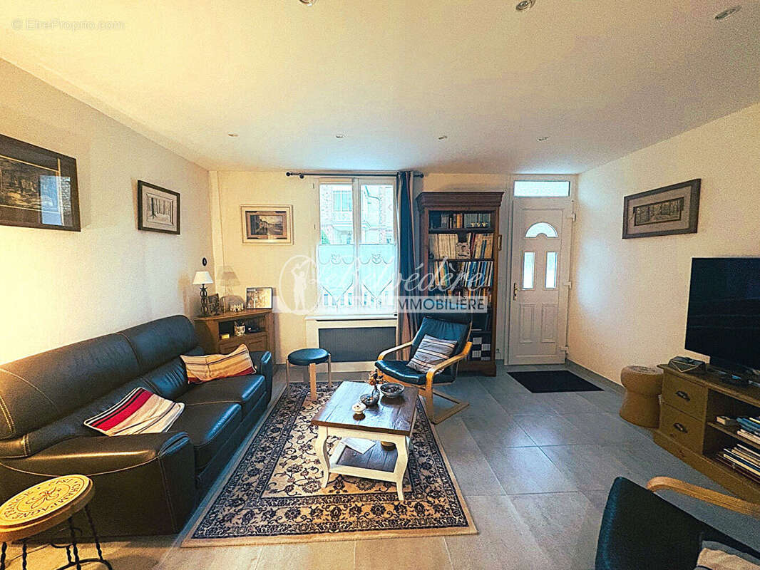 Maison à SAINT-LEU-LA-FORET