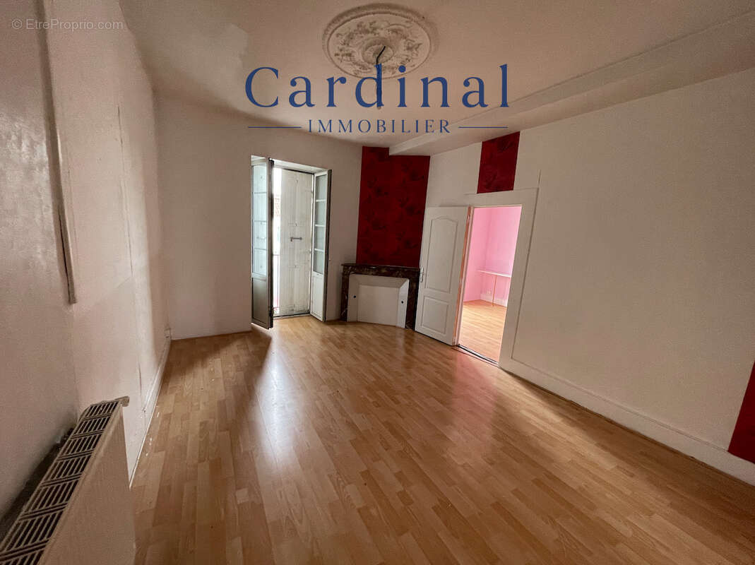 Coup de fusil succession a saisir !!!!! local commercial avec appartement - photo 4