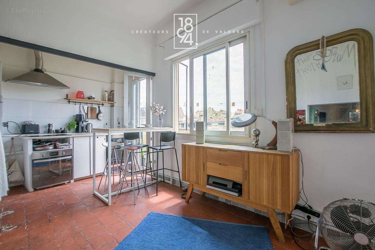 Appartement T2/3 à vendre Marseille 6ème (13006) I 50 m2 I Vue Notre Dame I Cours Pierre Puget - photo 13
