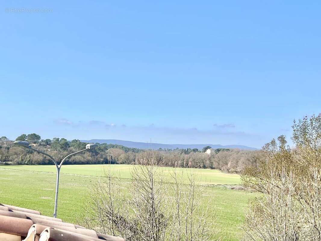 Appartement à FORCALQUEIRET