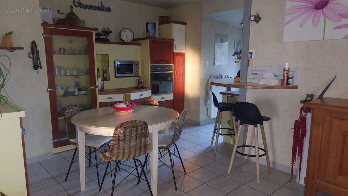 Maison à NUEIL-LES-AUBIERS