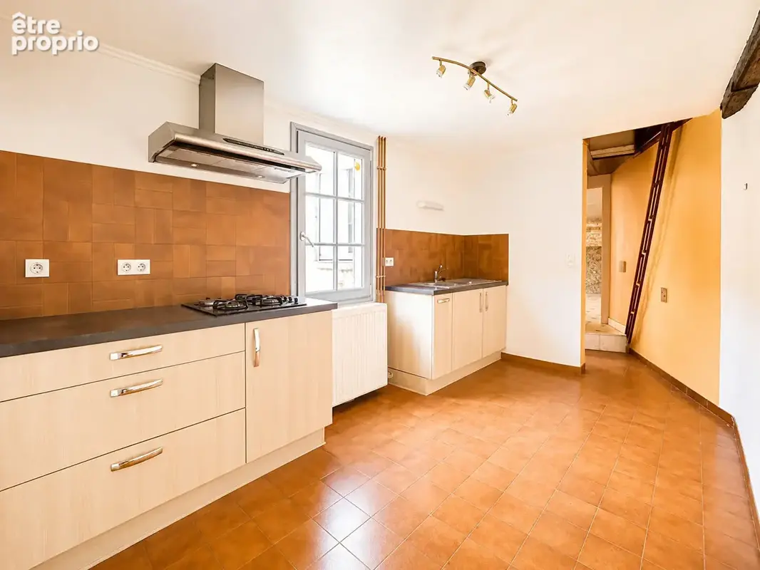 Appartement de type 4  en duplex - 3 chambres - grenier - cave - toiture 25 ans - photo 3