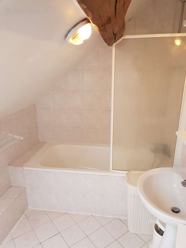 SALLE DE BAINS / WC - Maison à FONTENAY-EN-PARISIS