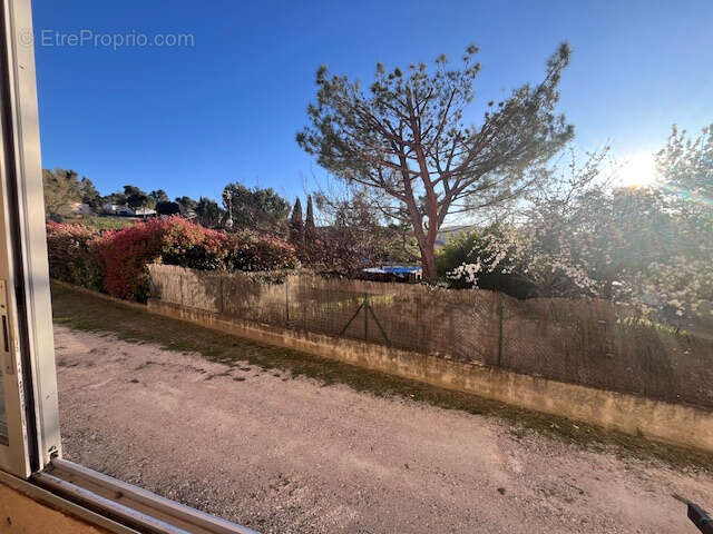 Appartement à PEYROLLES-EN-PROVENCE