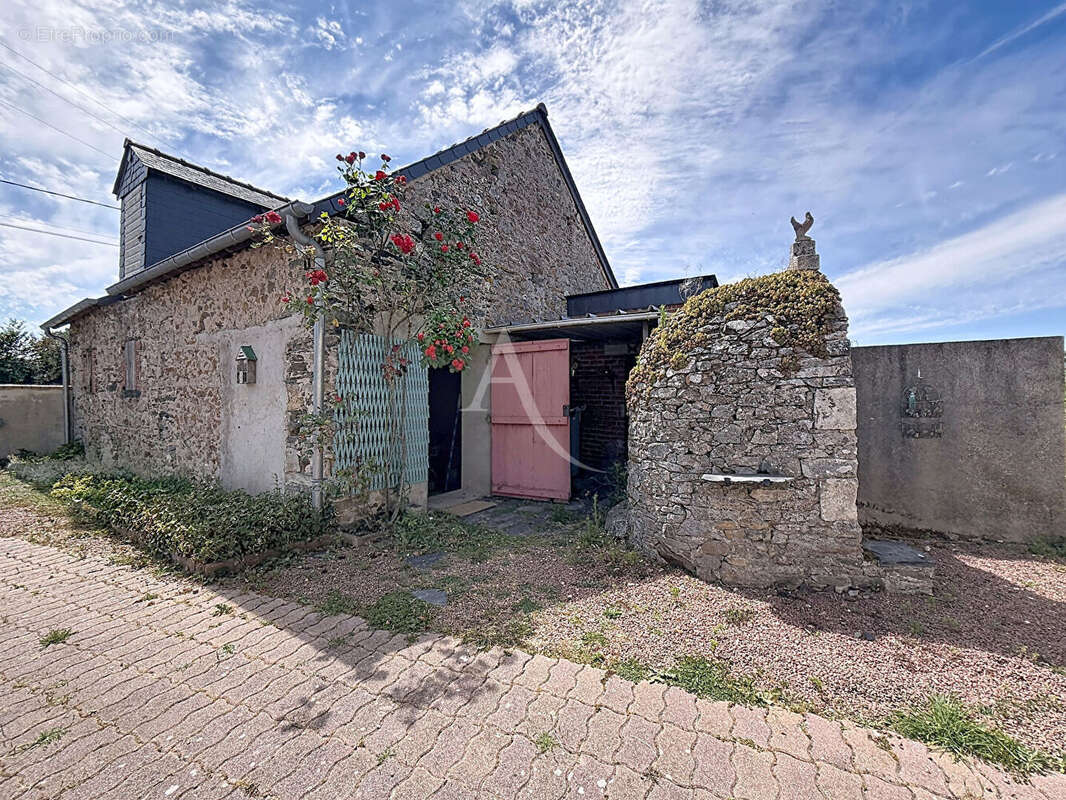Maison à SOULAINES-SUR-AUBANCE