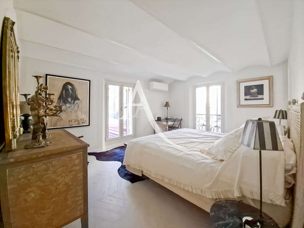 Appartement Cannes 4 pièces 82.71 m² banane - photo 3