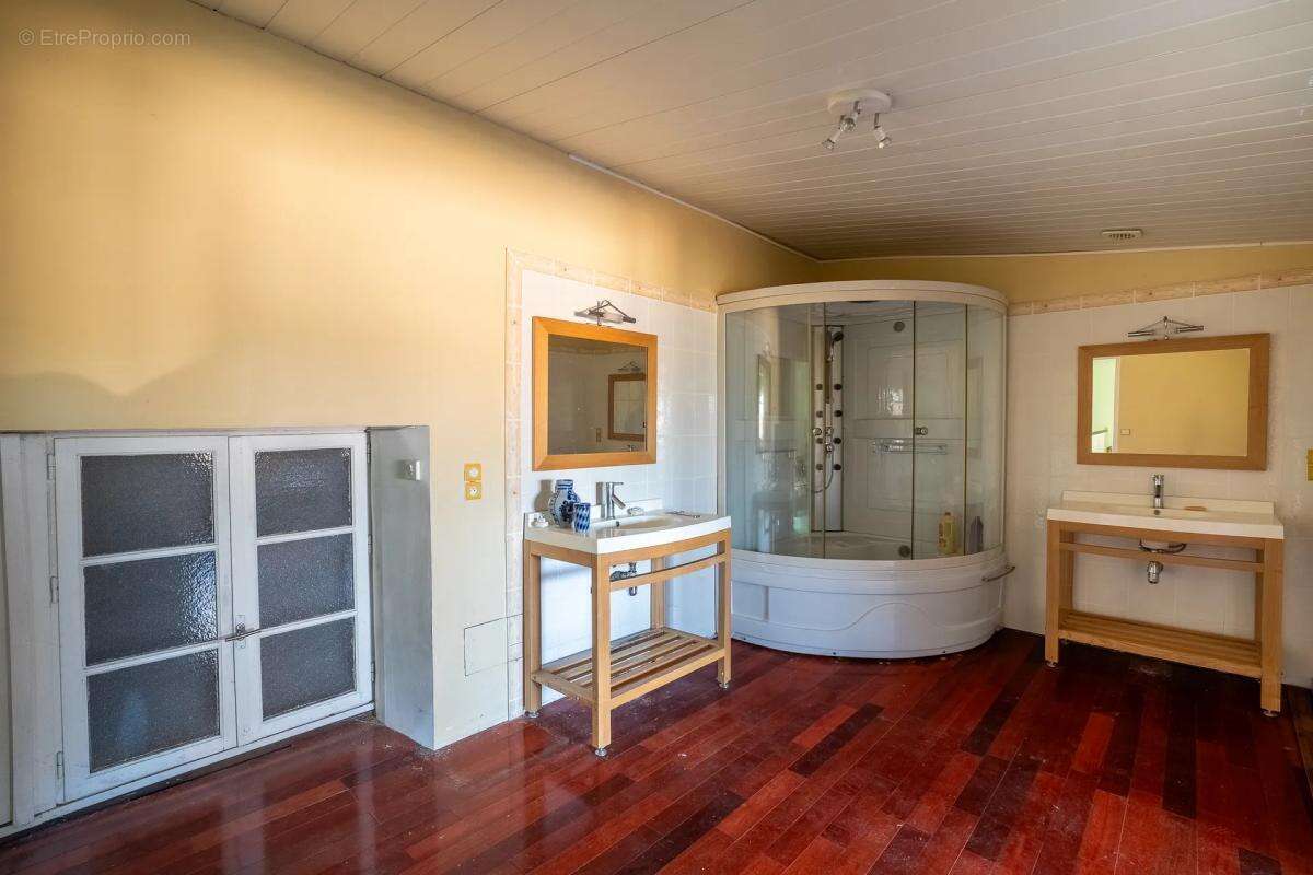 Appartement à TRESSES