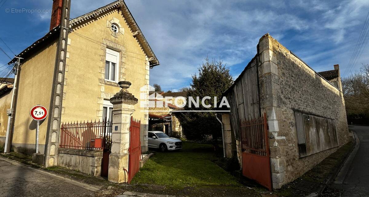 Maison à POITIERS