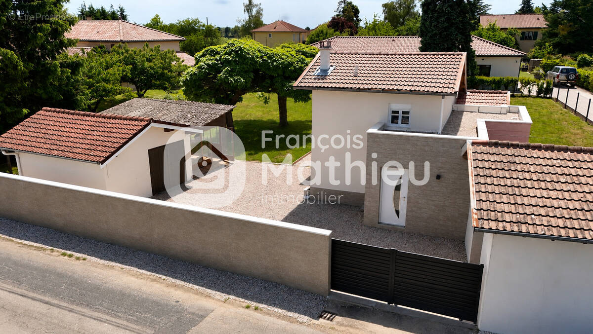 Maison à VILLARS-LES-DOMBES