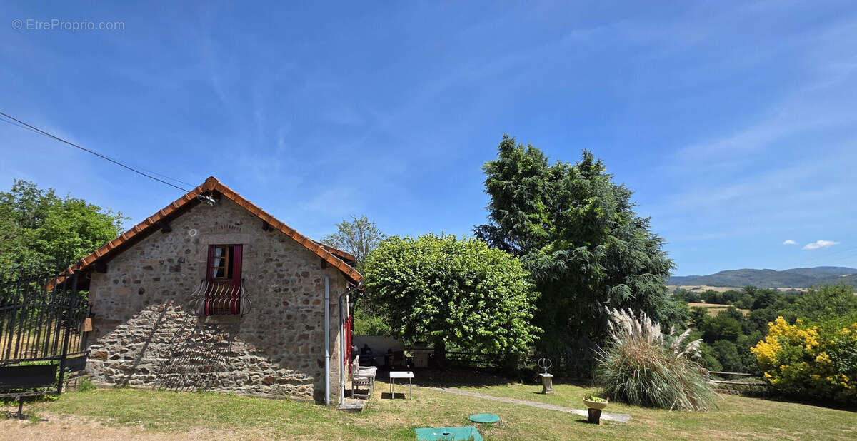 Maison à CHATELUS