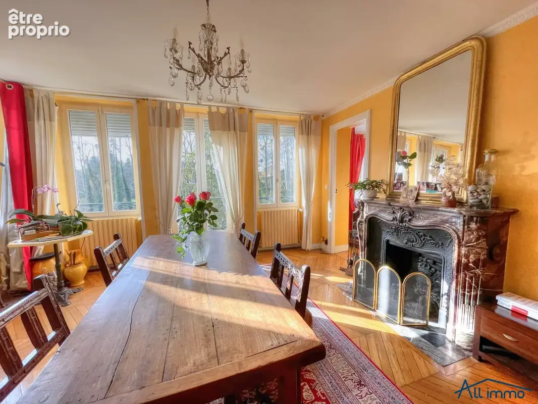 Maison 197 m² à Mandres-Les-Roses  - photo 9
