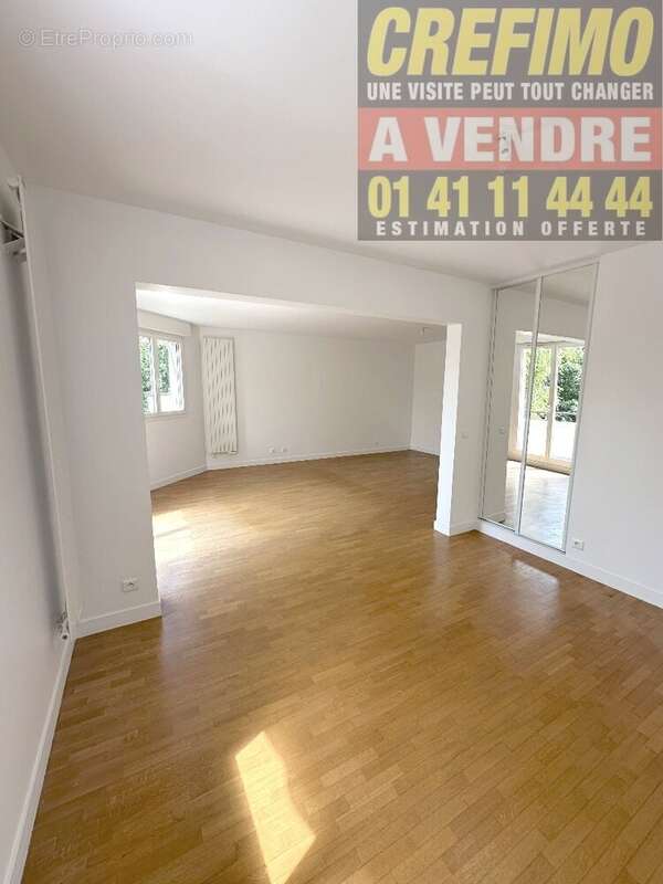 Appartement à COURBEVOIE
