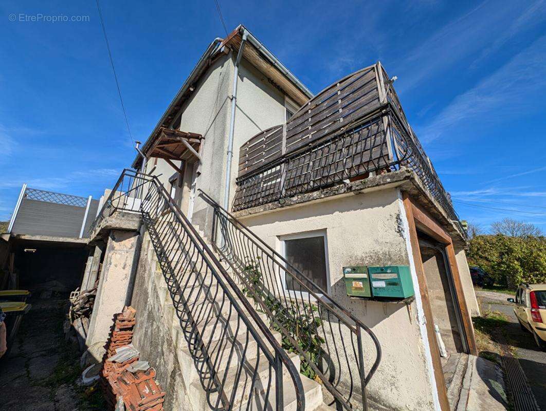 Appartement à DAMBELIN