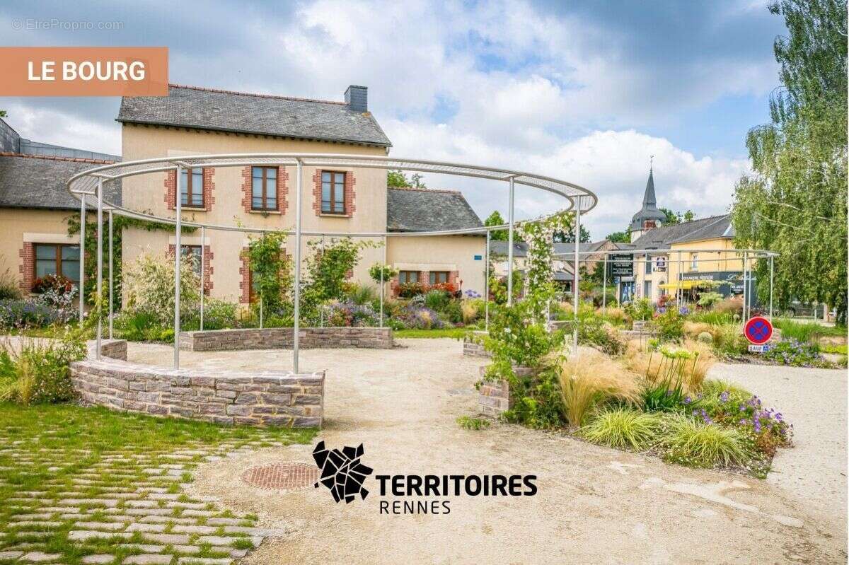 Terrain à LA CHAPELLE-THOUARAULT