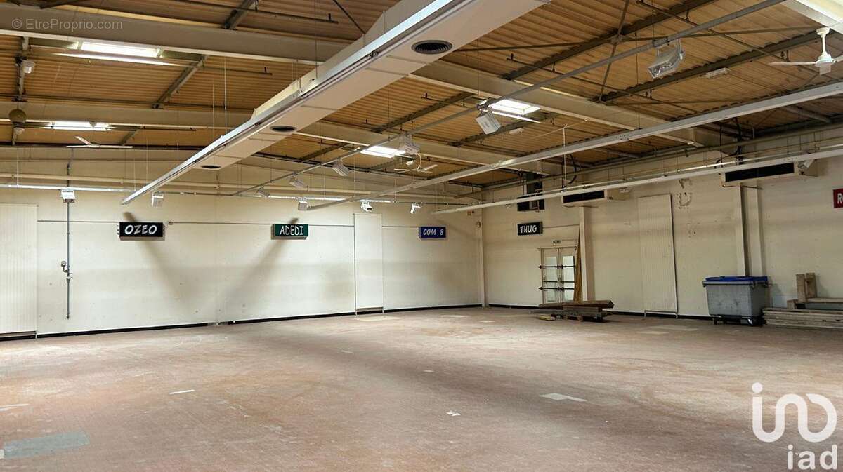 Photo 3 - Commerce à PONT-SAINTE-MARIE