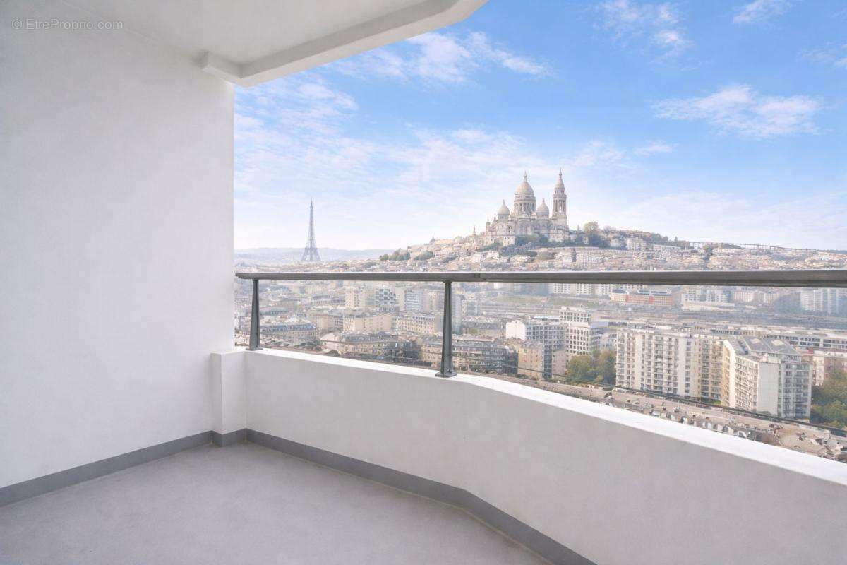 Appartement à PARIS-18E