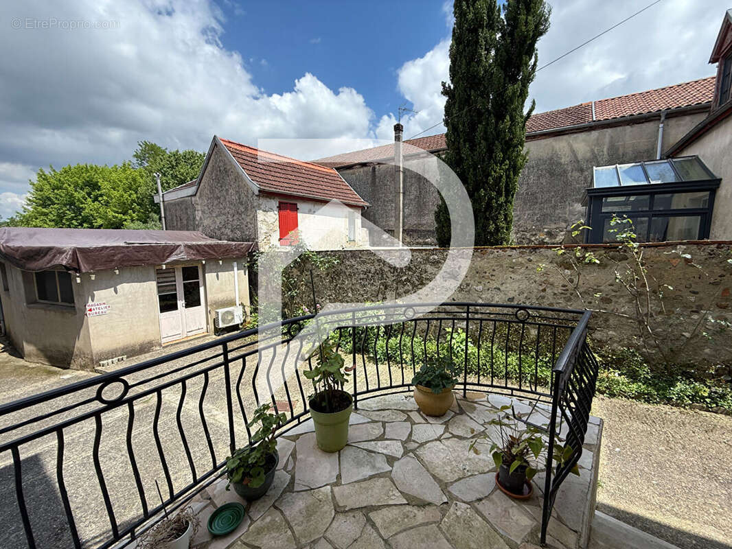 Maison ORTHEZ 12 pièces 288 m² - photo 3